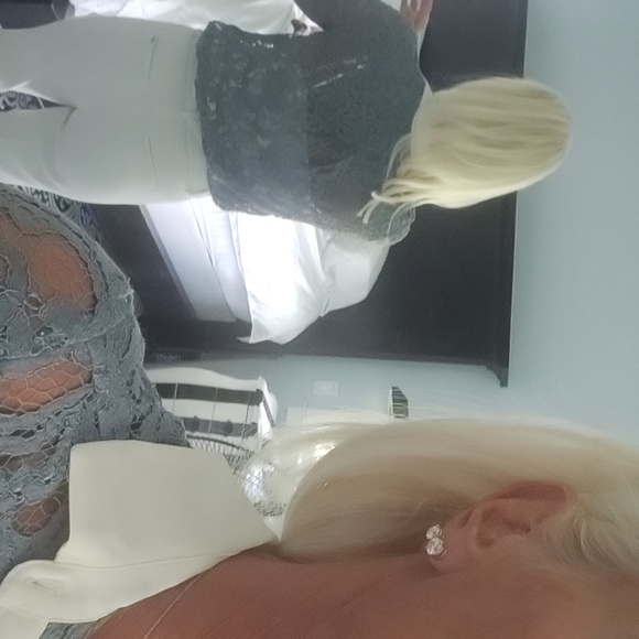 GORGEOUS MAEVE lace button down, size 4!!!! - Picture 5 of 6